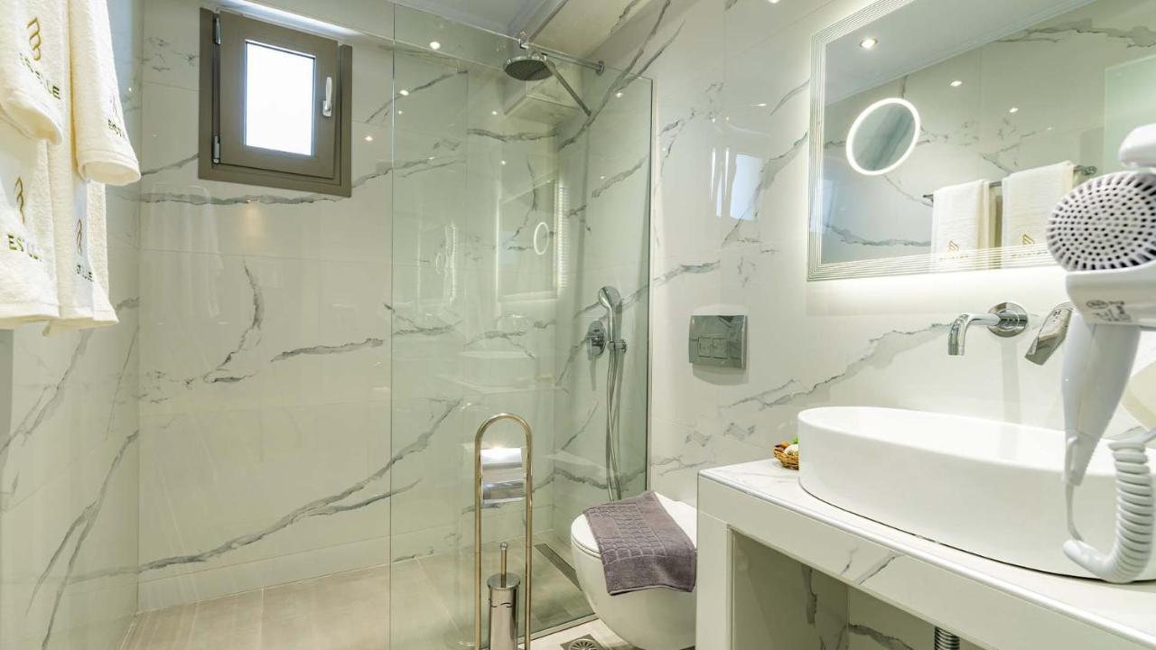 Estelle Family Luxury Apartments&Suites Gerakini Extérieur photo